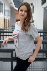 Luźna bluzka z haftem \"LUCKY 7\"