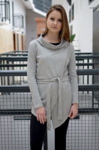 Bluza zapinana na napy z paskiem