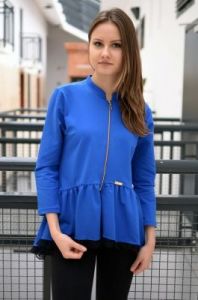 Bluza z dużą falbanką u dołu zapinana na zamek