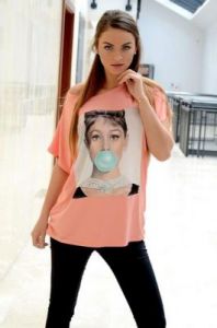Bluzka z naszytym nadrukiem z Audrey Hepburn
