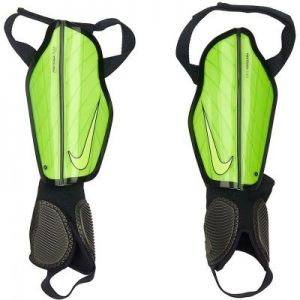 Ochraniacze piłkarskie Nike Protegga Flex M SP0313-336