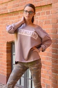 Bluza dresowa z napisem #tweetme