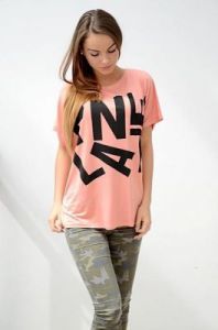 Bluzka oversize z napisem PLANET